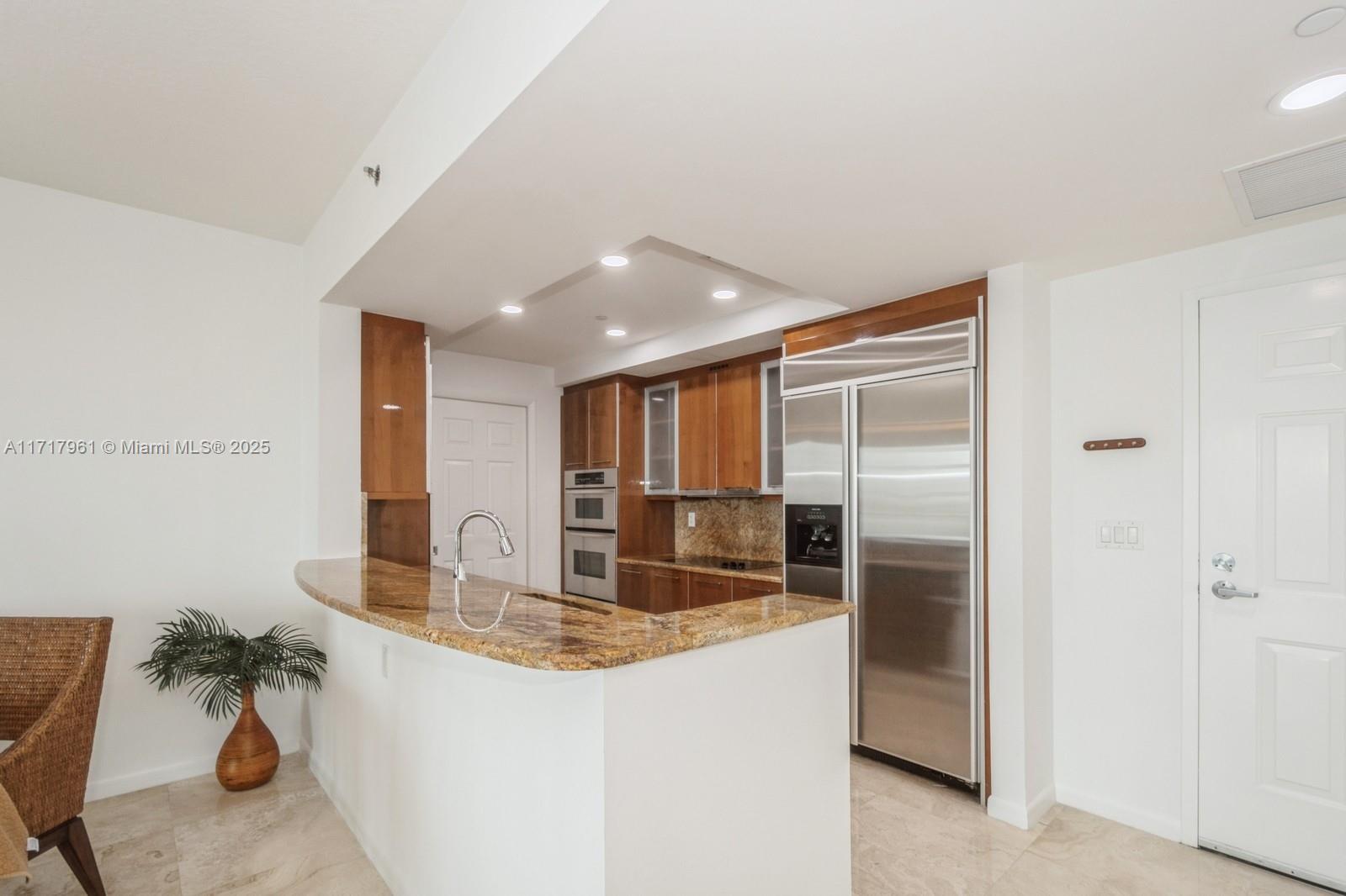 THE PORT CONDO - Residential