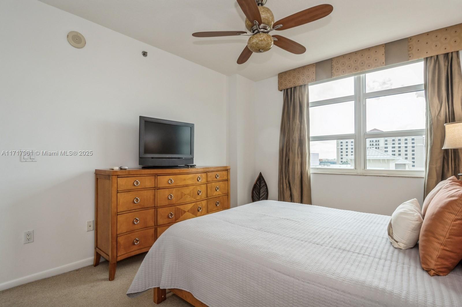 THE PORT CONDO - Residential