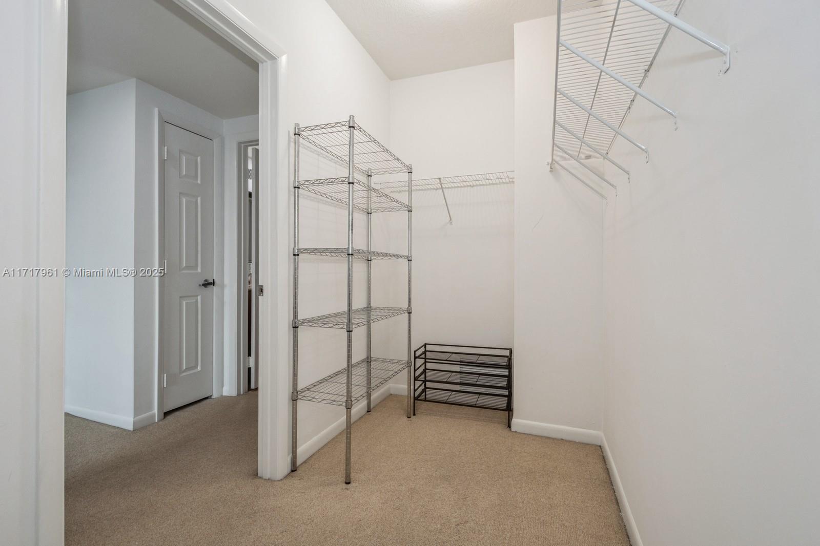 THE PORT CONDO - Residential