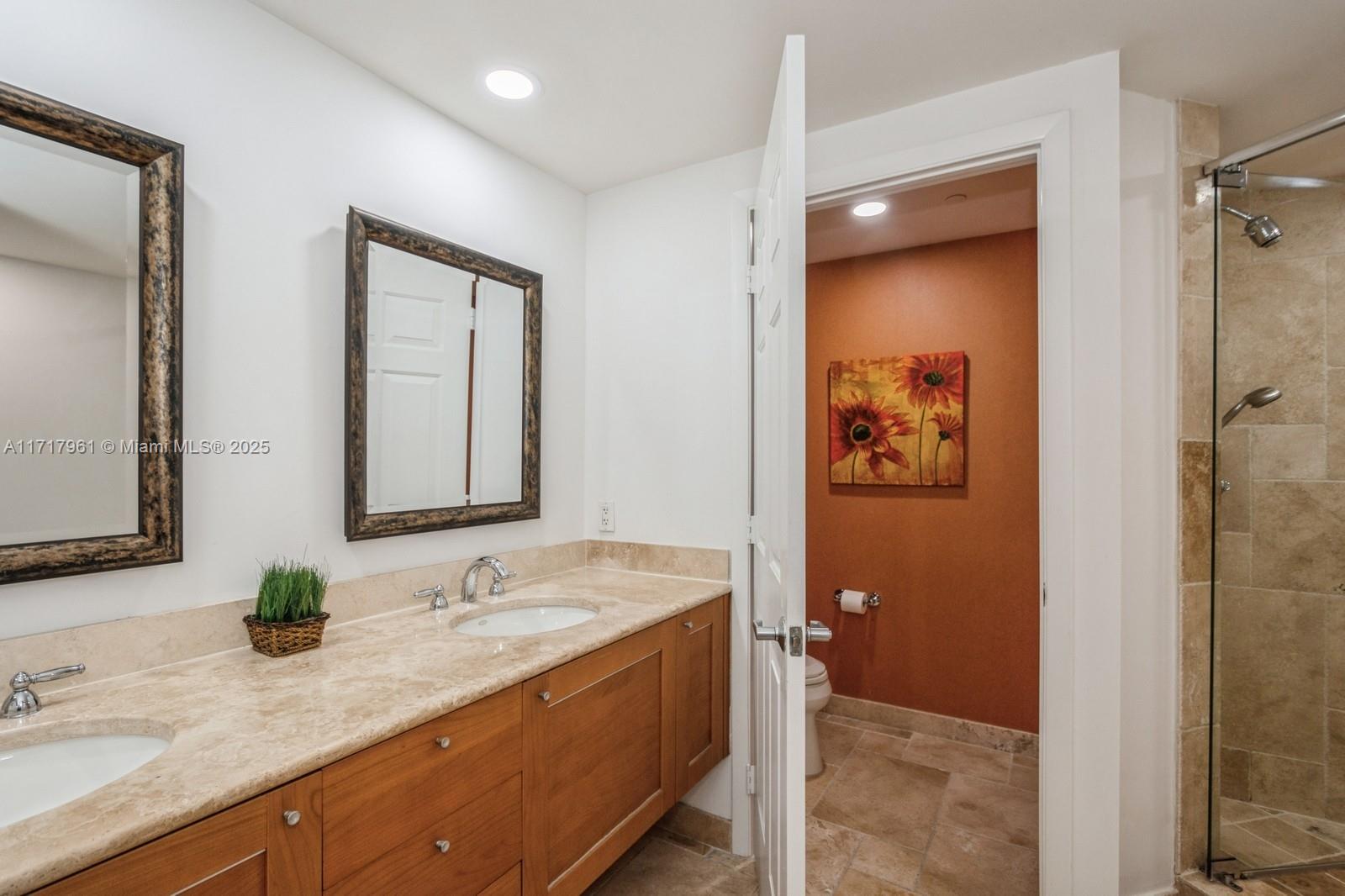 THE PORT CONDO - Residential