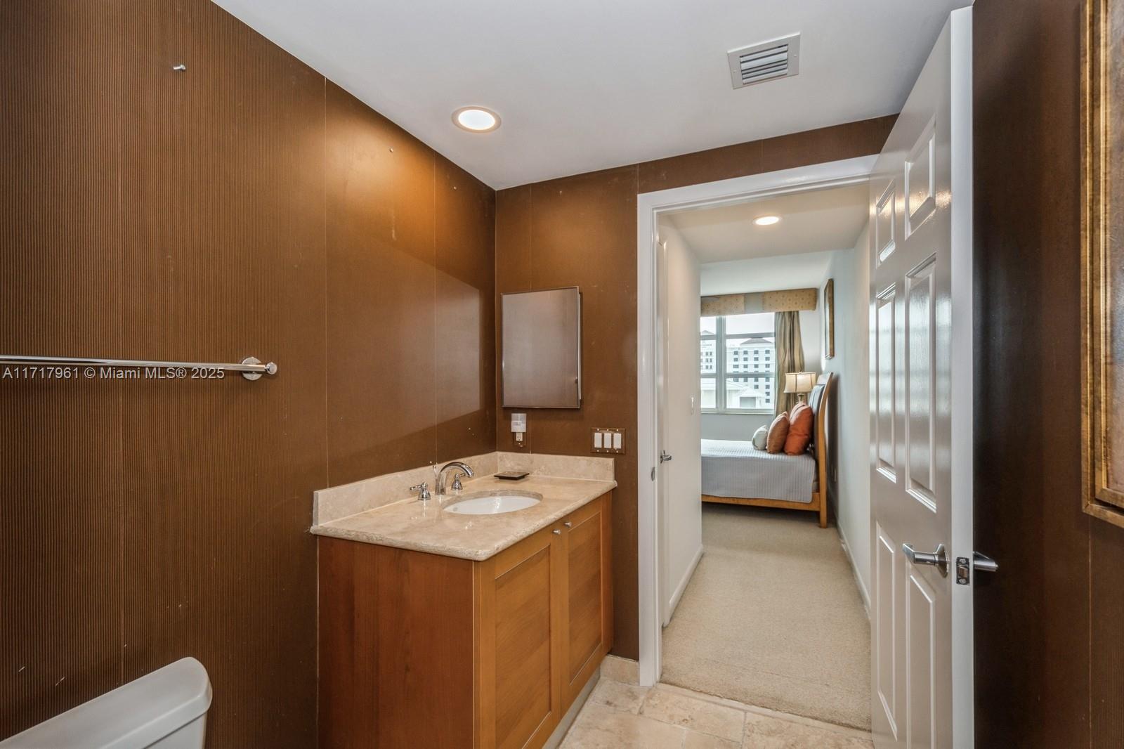 THE PORT CONDO - Residential