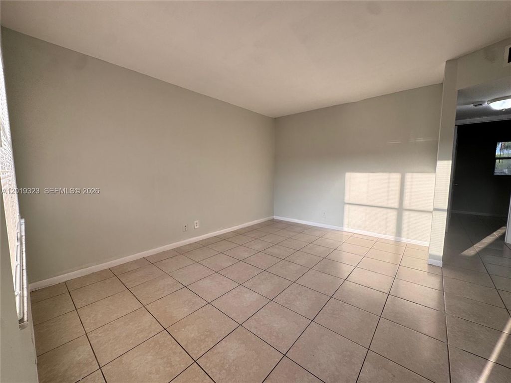 Photo of 101 NE 41st St #A9, Oakland Park, FL 33334 (MLS # A12019323)