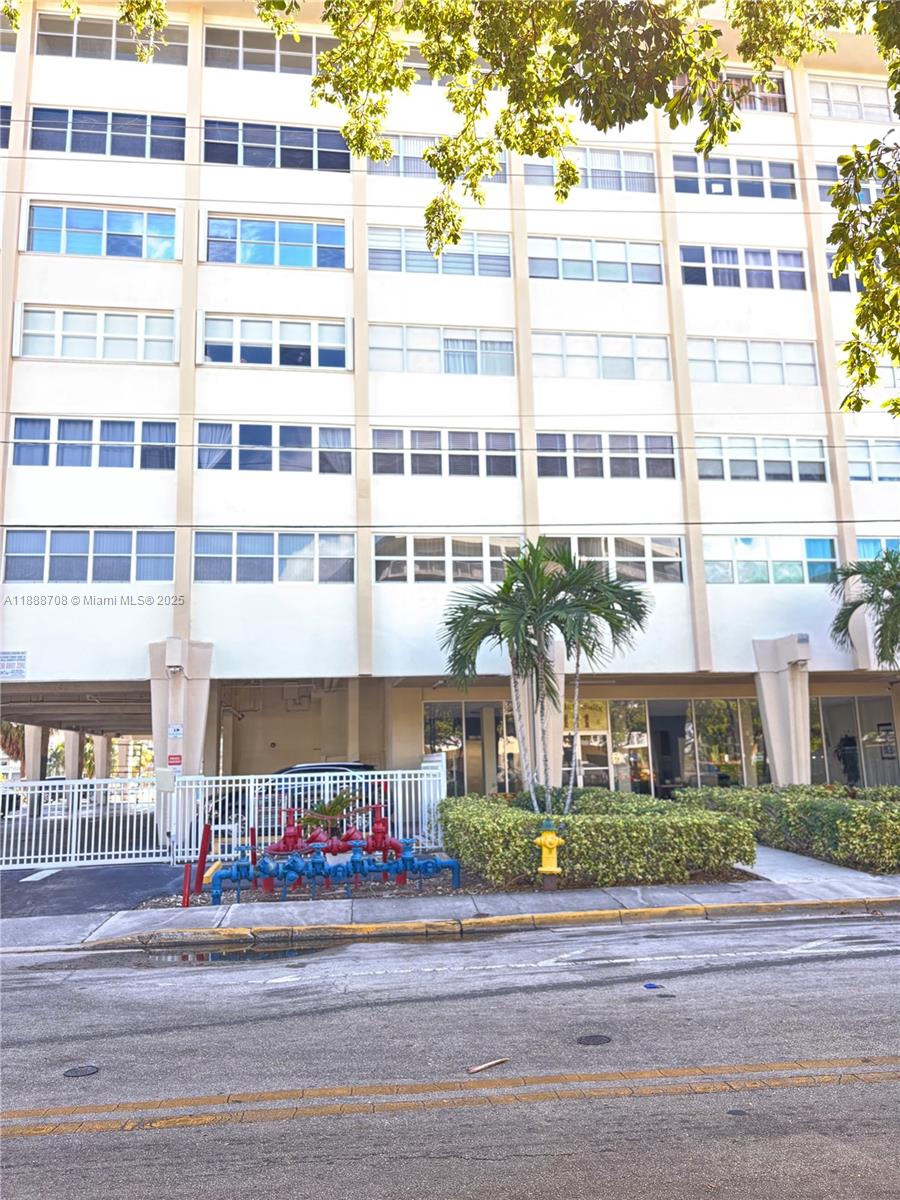 GOLDEN SAILS CONDO - Residential Lease