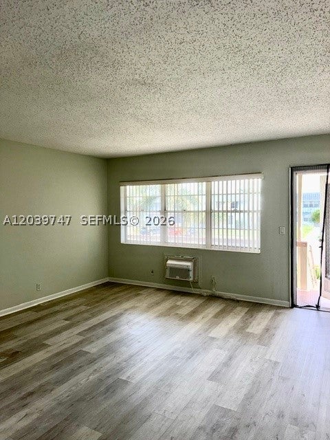 Photo of 119 Salisbury #E, West Palm Beach, FL 33417 (MLS # A12039747)