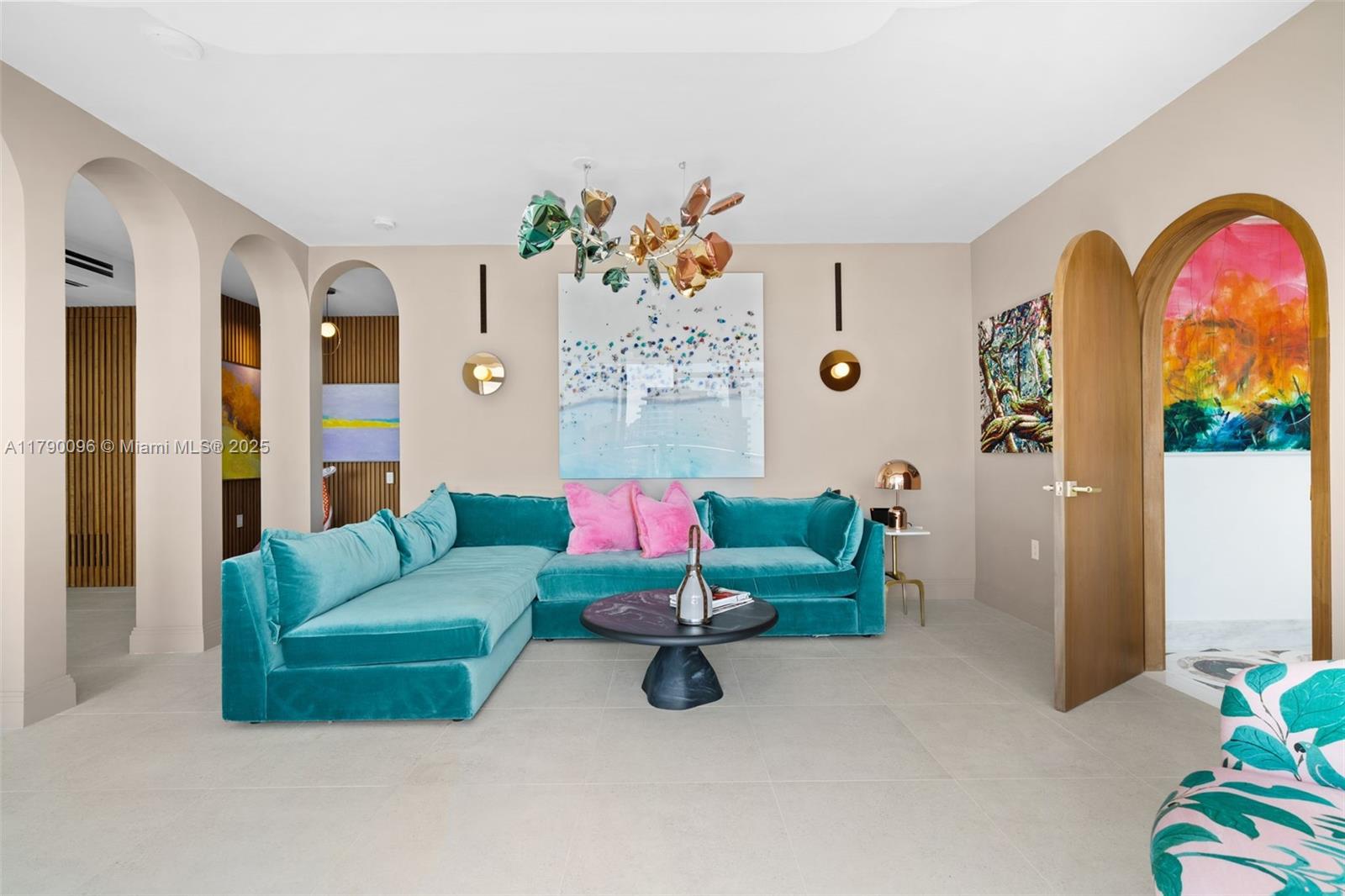 THE CARIBBEAN CONDO - Residential