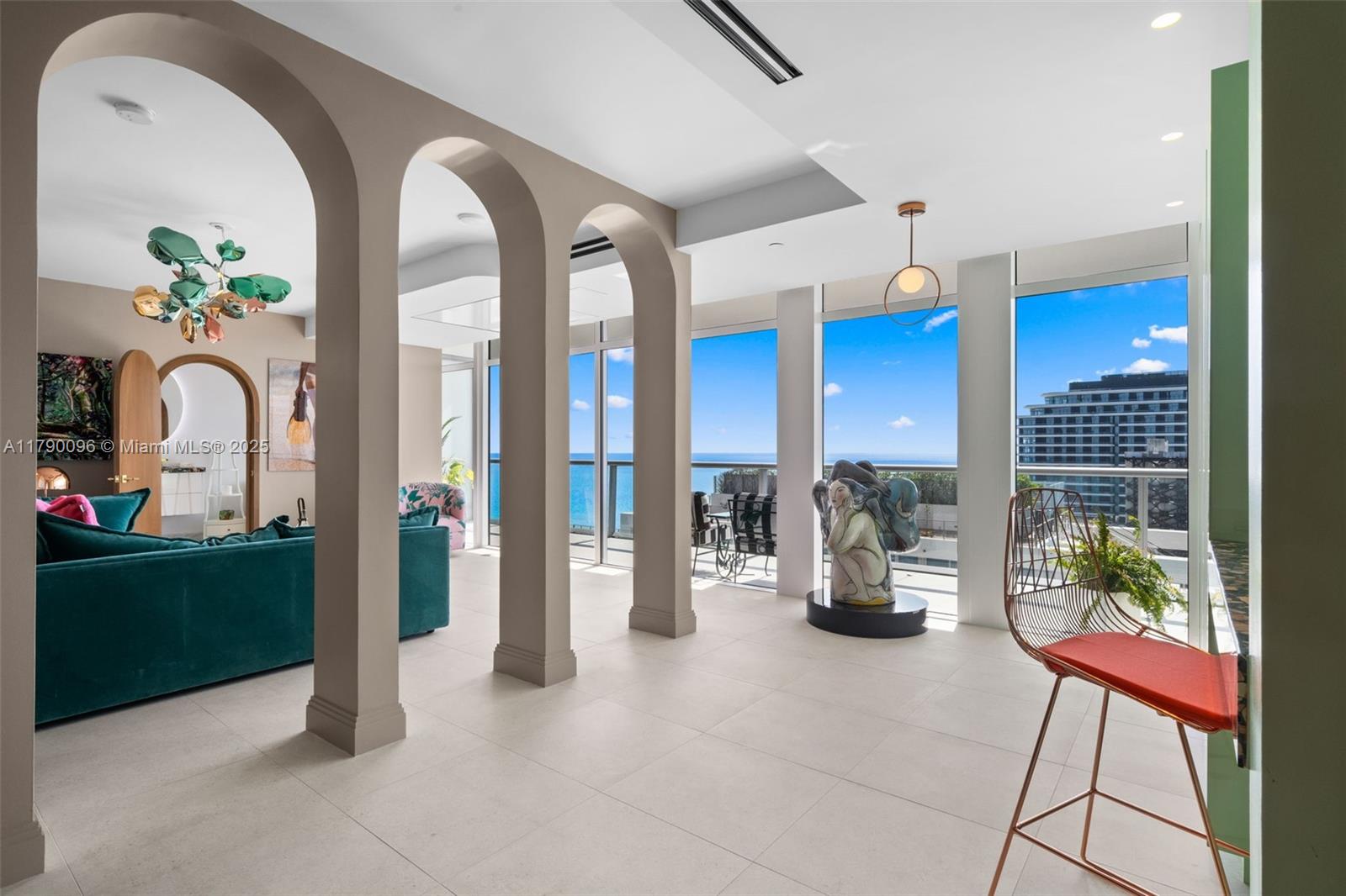 3737 Collins Ave S-1303