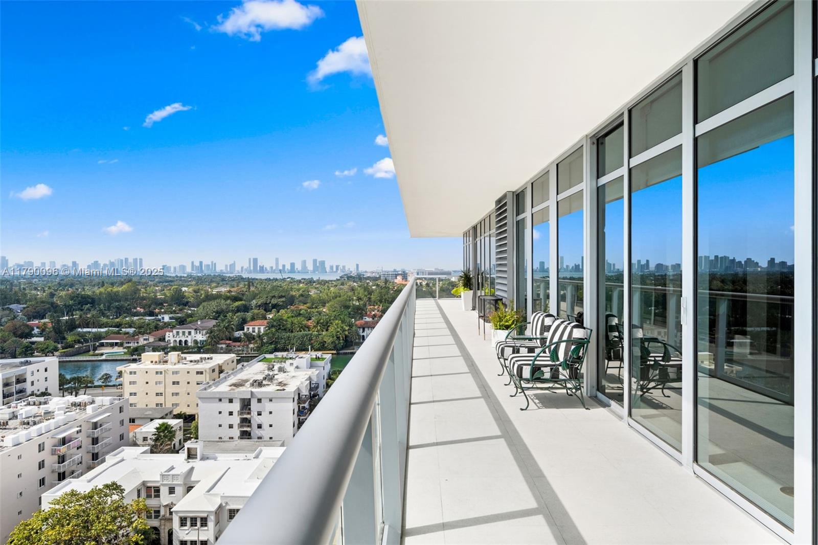 THE CARIBBEAN CONDO - Residential