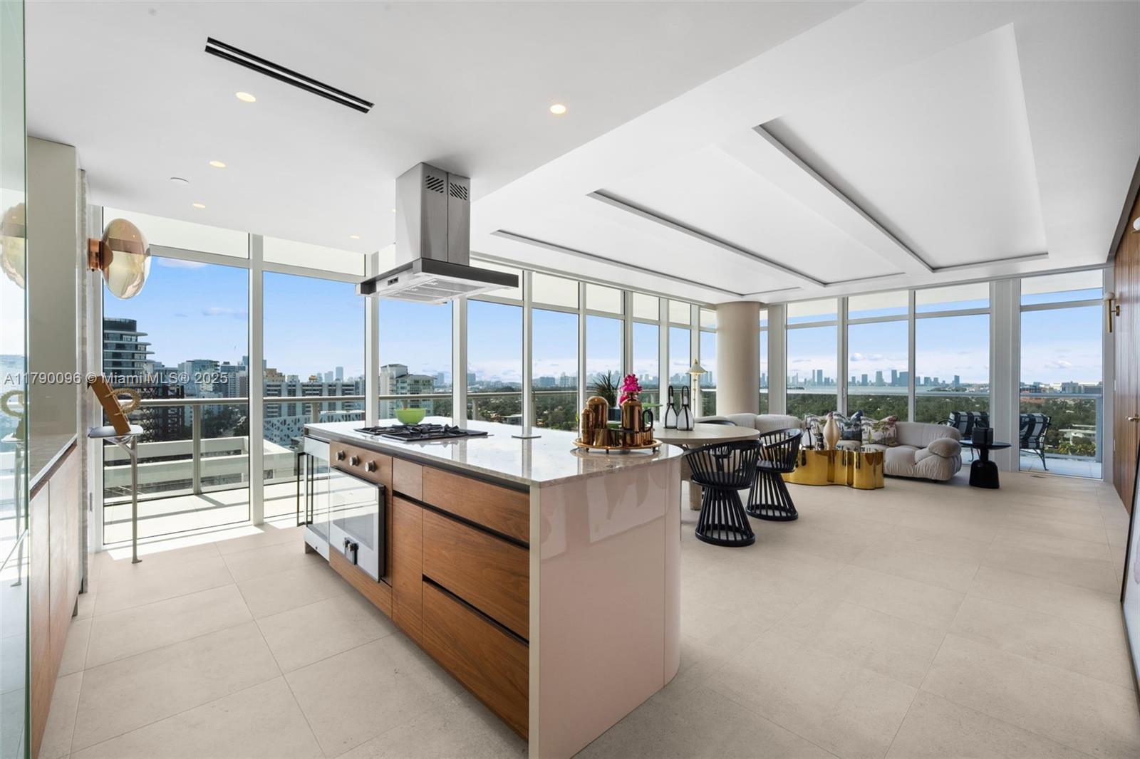 THE CARIBBEAN CONDO - Residential