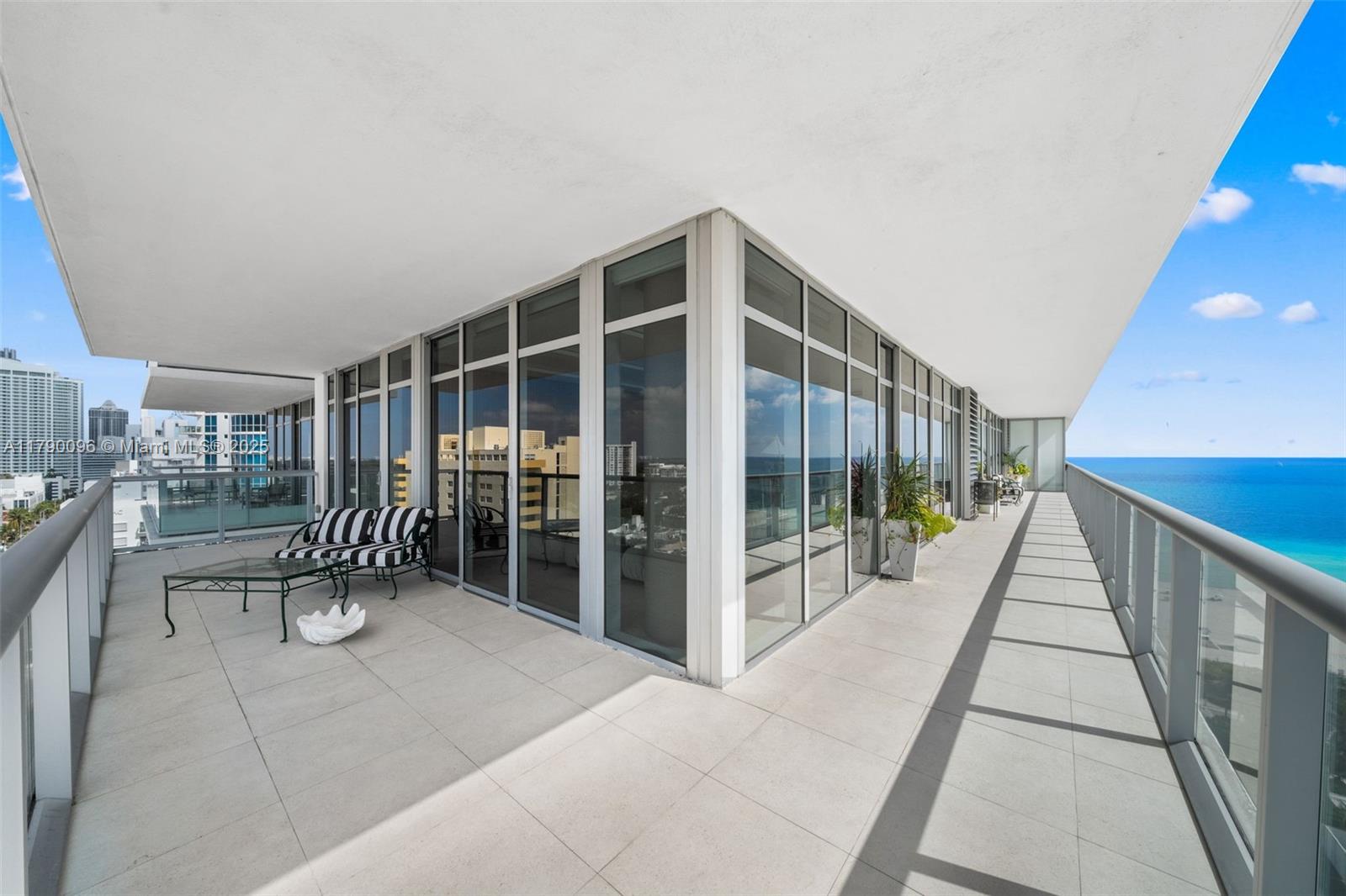 THE CARIBBEAN CONDO - Residential