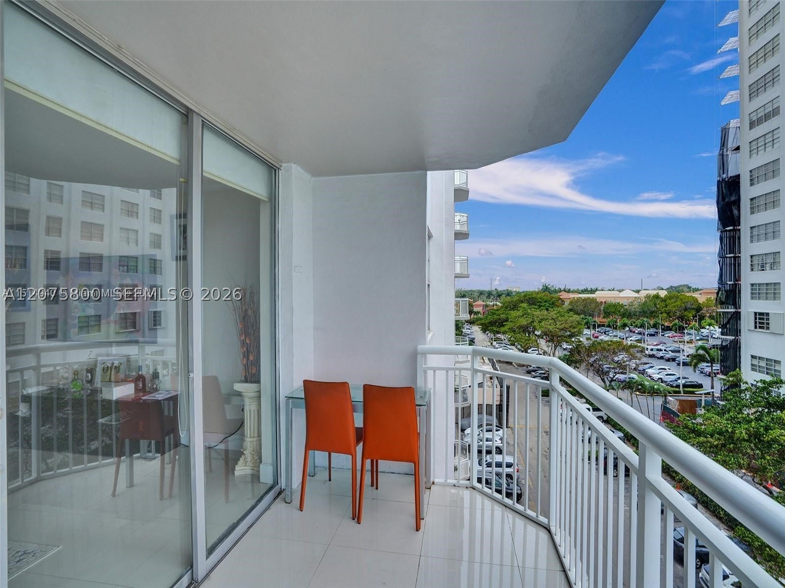 18061 Biscayne Blvd 502