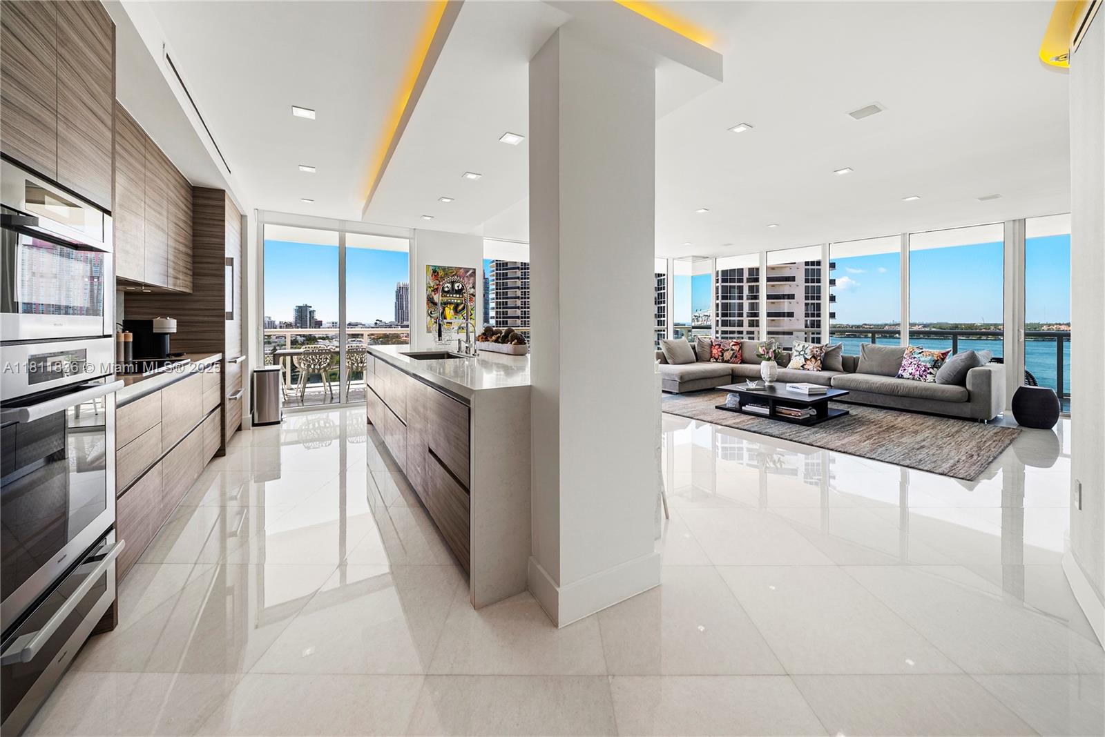 ICON CONDO - Residential