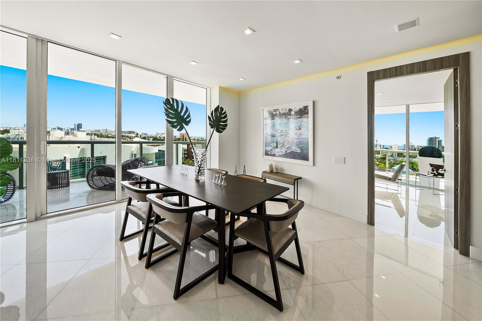 ICON CONDO - Residential