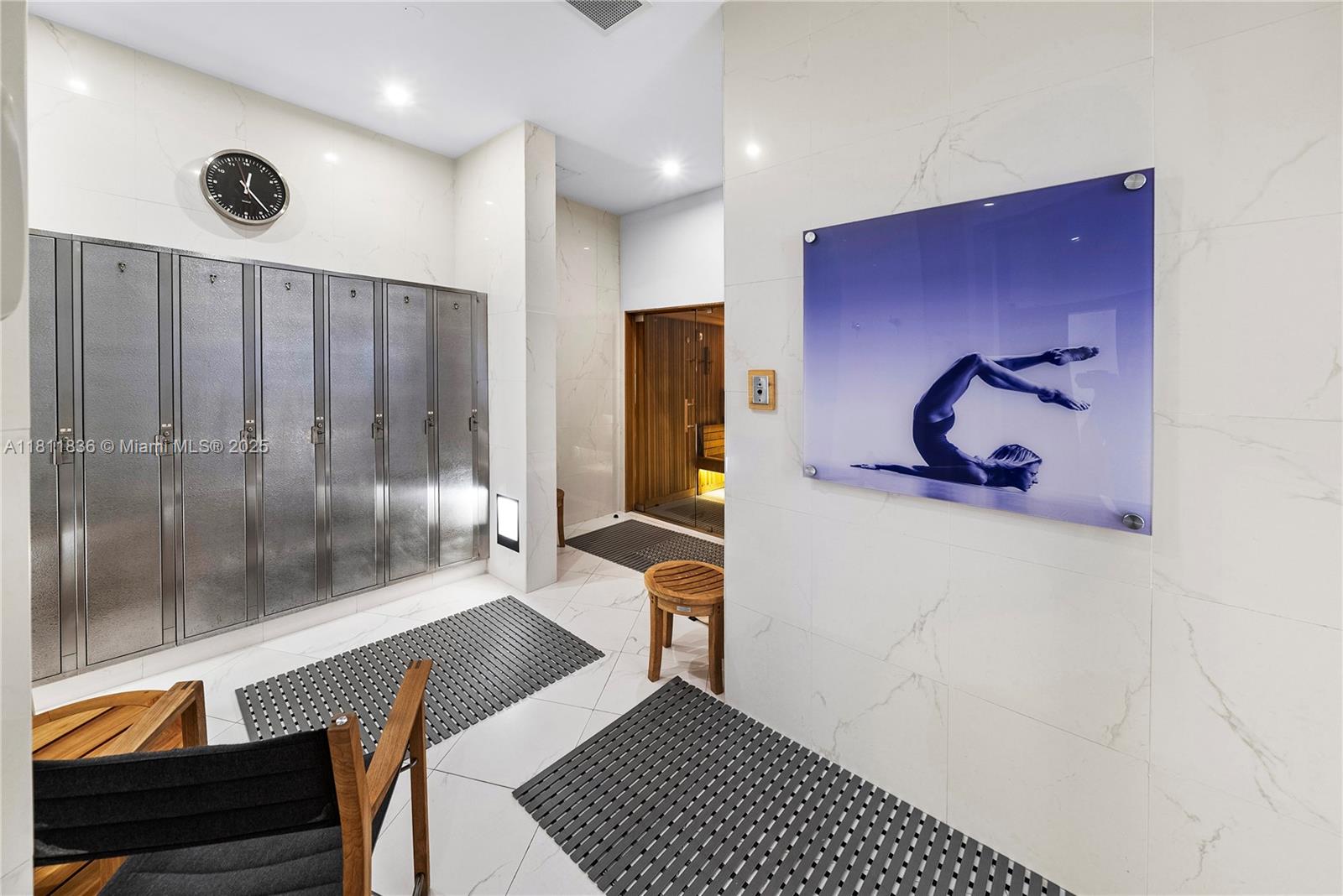 ICON CONDO - Residential