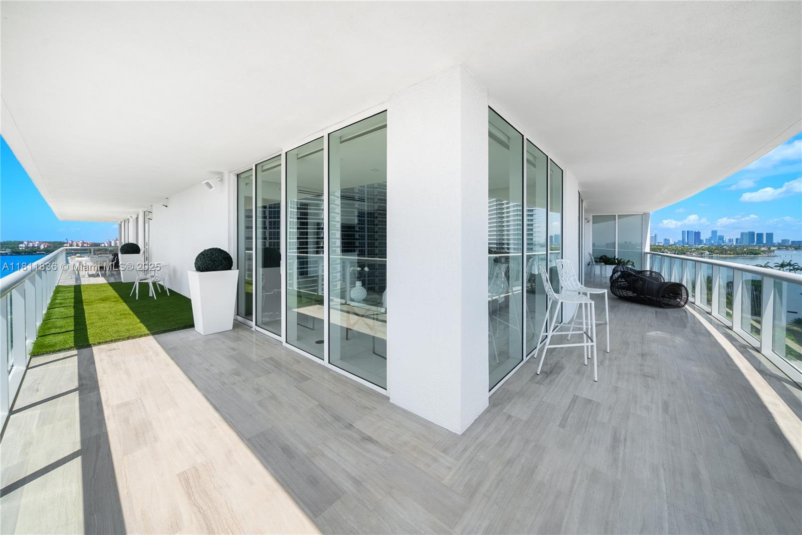 ICON CONDO - Residential