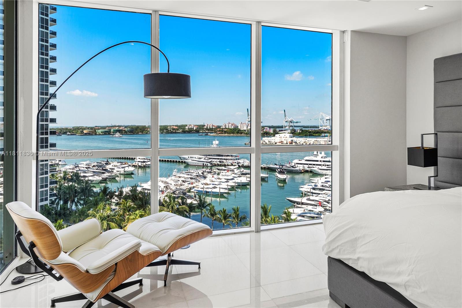 ICON CONDO - Residential