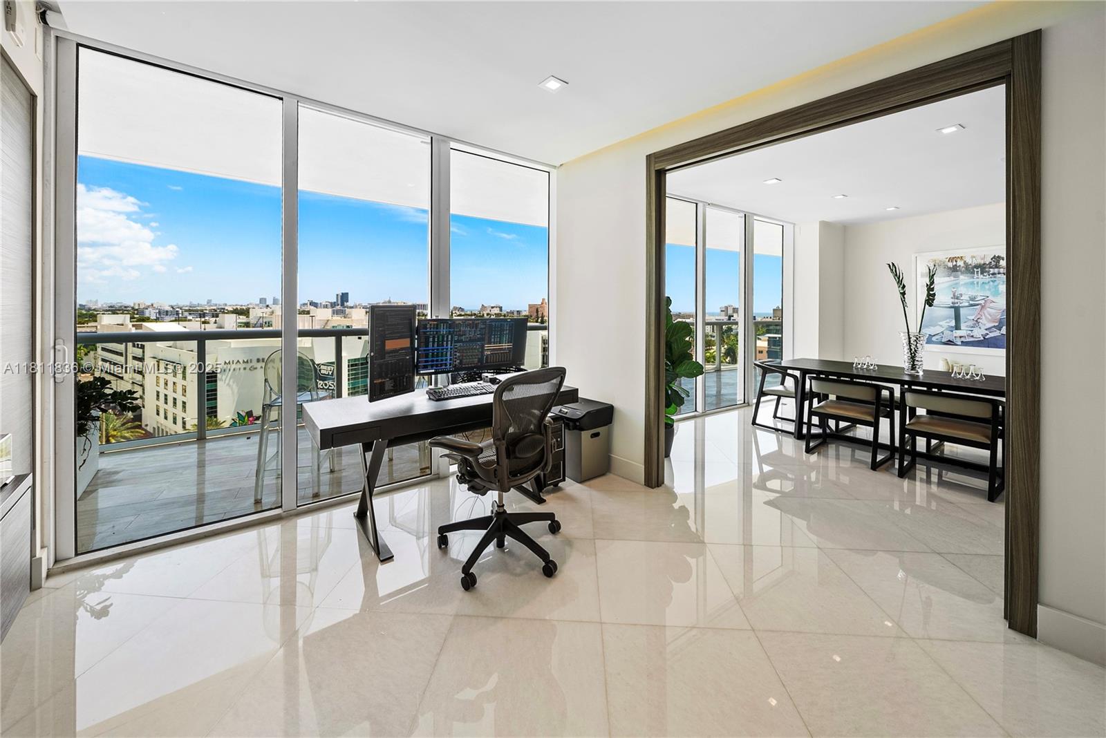 ICON CONDO - Residential