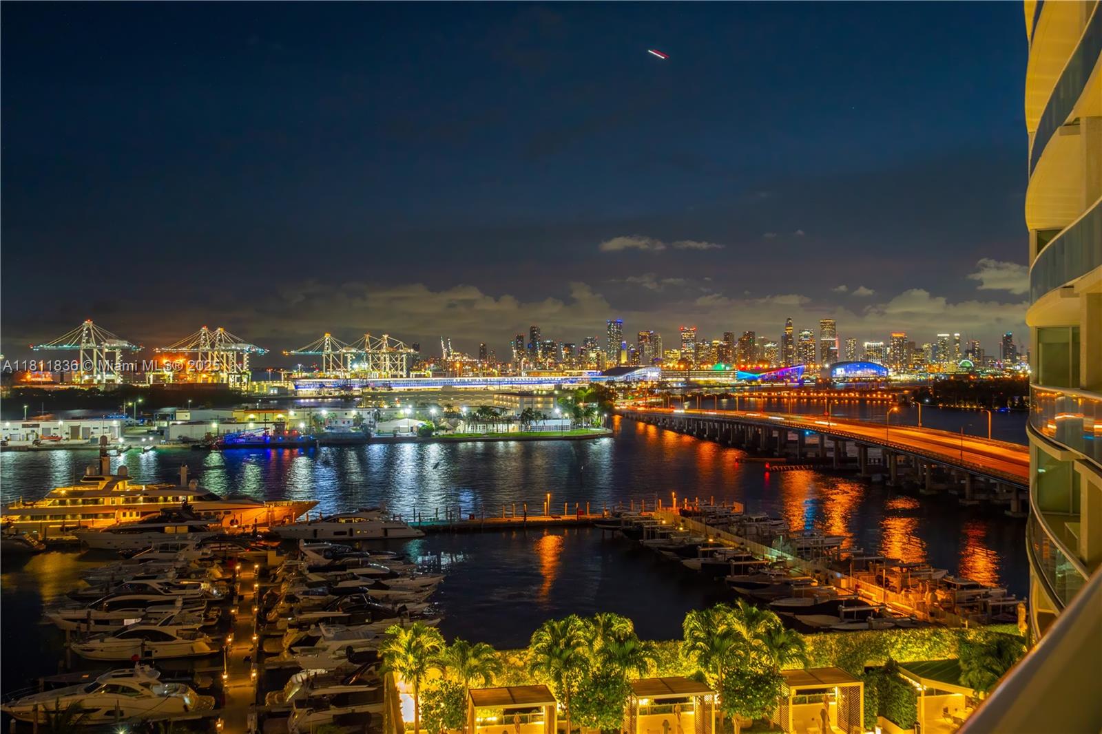 ICON CONDO - Residential