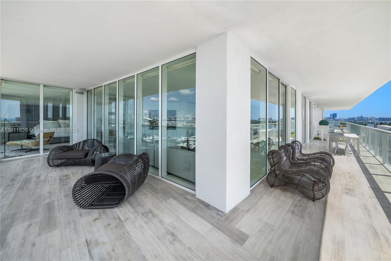 ICON CONDO - Residential