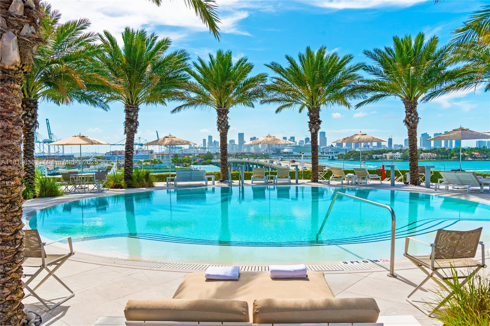 ICON CONDO - Residential