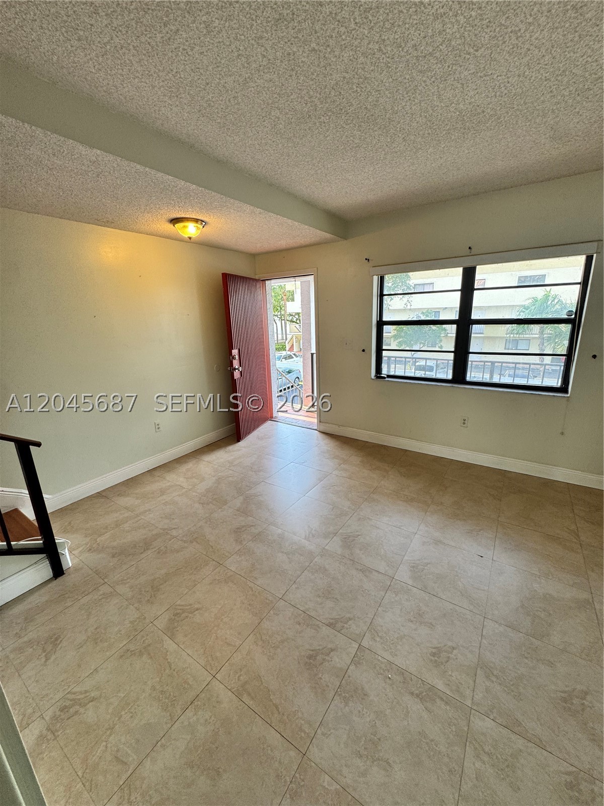 421 Swallow Dr 10