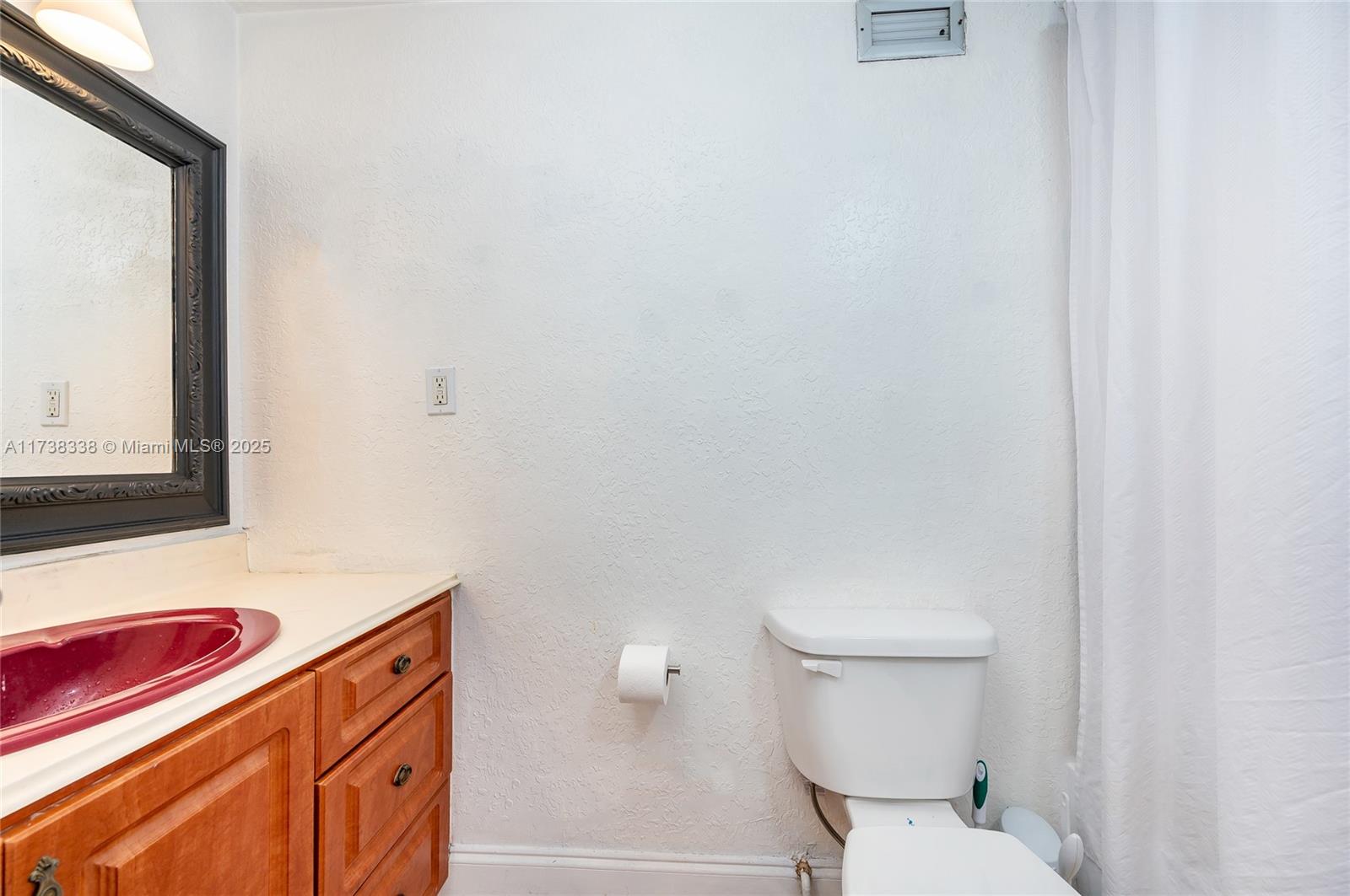 TRITON TOWER CONDO - Residential