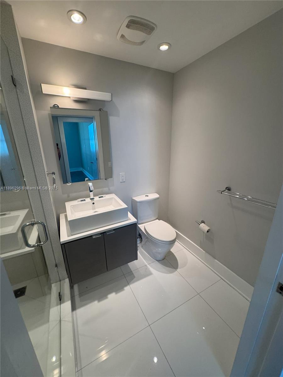 NAUTICA CONDO - Residential Lease