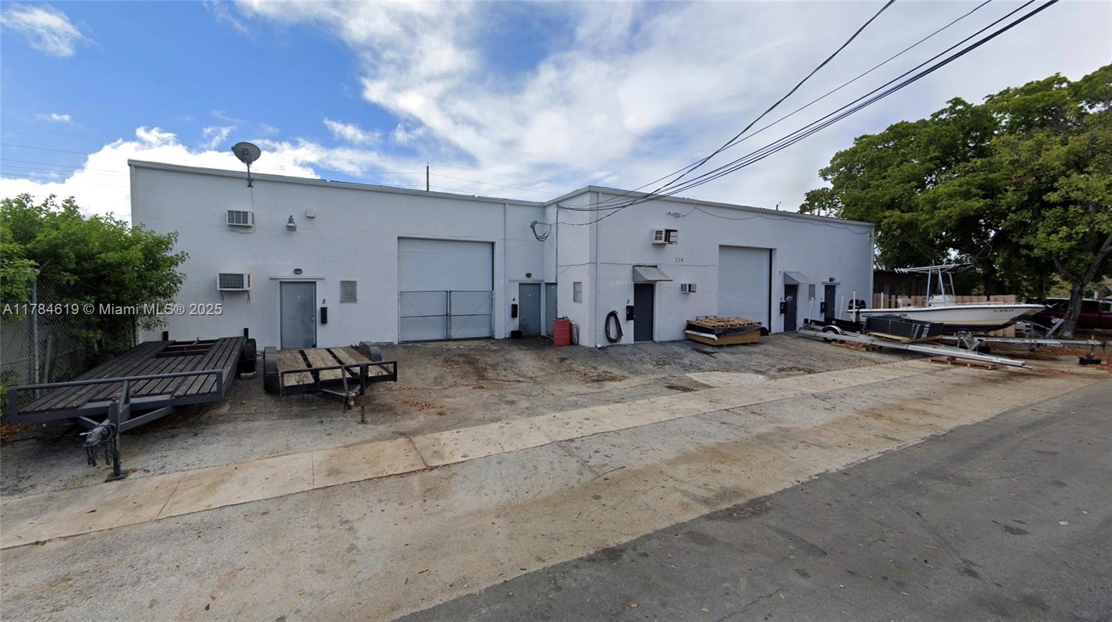 114 SW 2nd Ave
