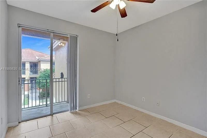 VILLAS AT HARBOR ISLES - Residential Lease