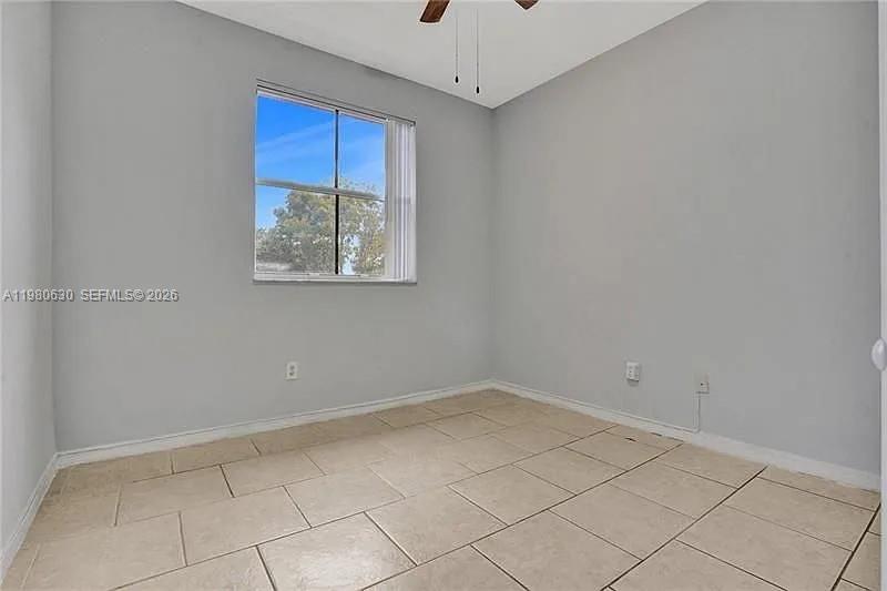 VILLAS AT HARBOR ISLES - Residential Lease