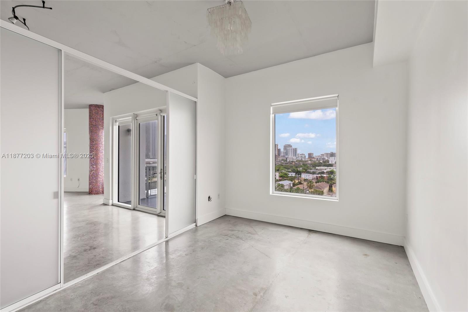 NEO CONDO - Residential