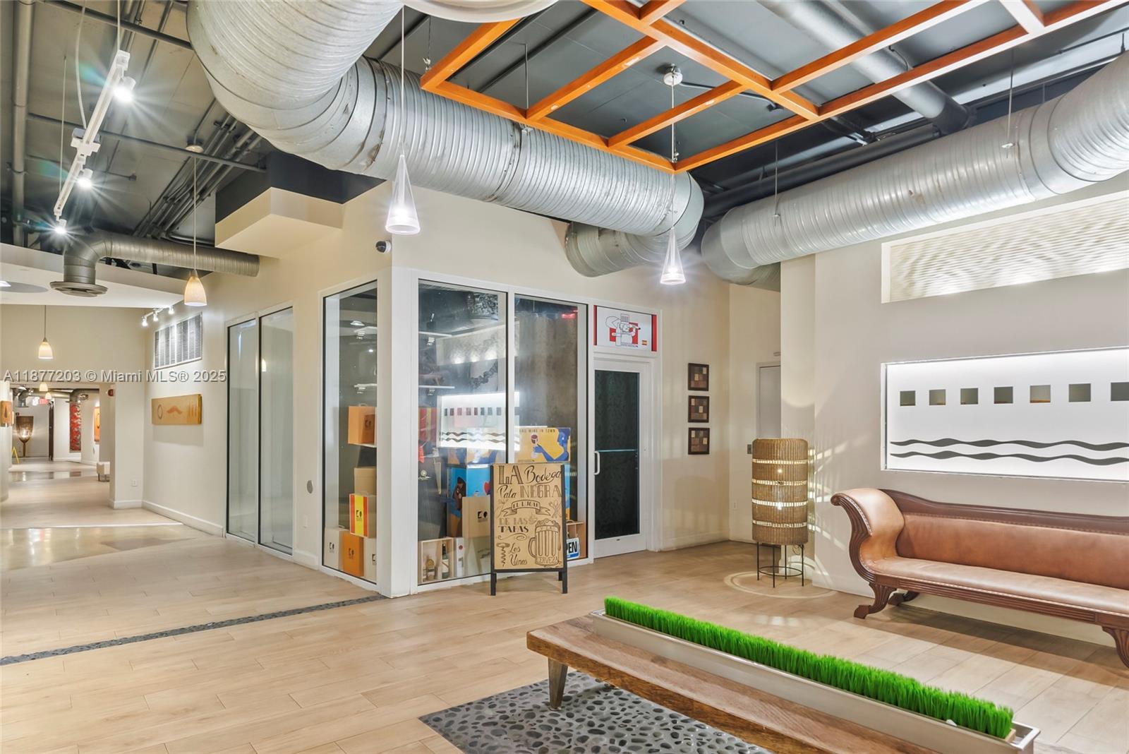 NEO CONDO - Residential