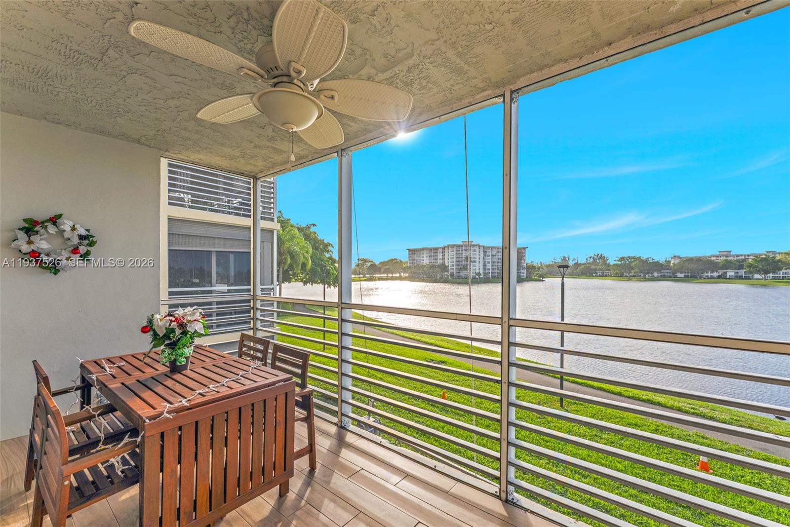 NO 52 PALM-AIRE COUNTRY C - Residential