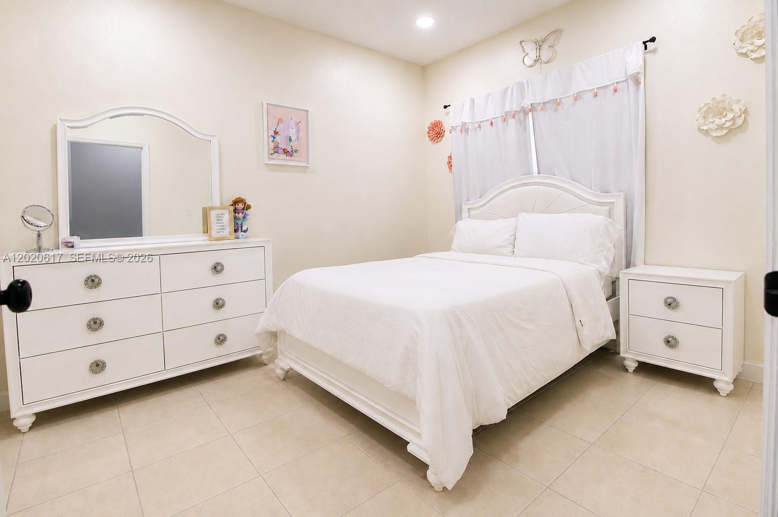 EMILIOS PLACE AT OASIS - Residential