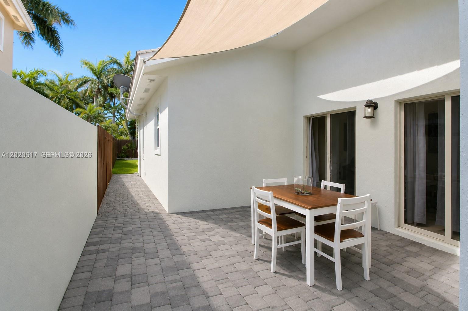 EMILIOS PLACE AT OASIS - Residential