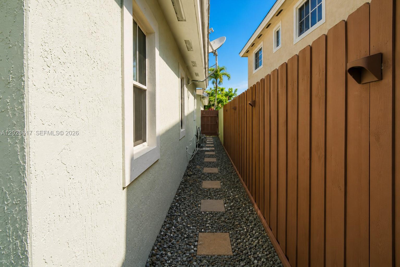 EMILIOS PLACE AT OASIS - Residential