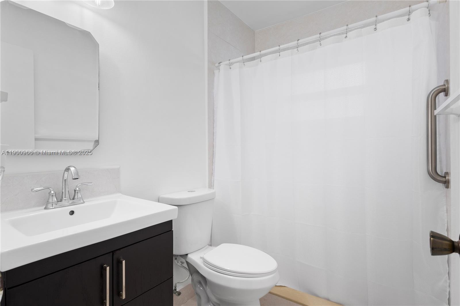 PATIO HOMES OF DORAL PINE - Residential
