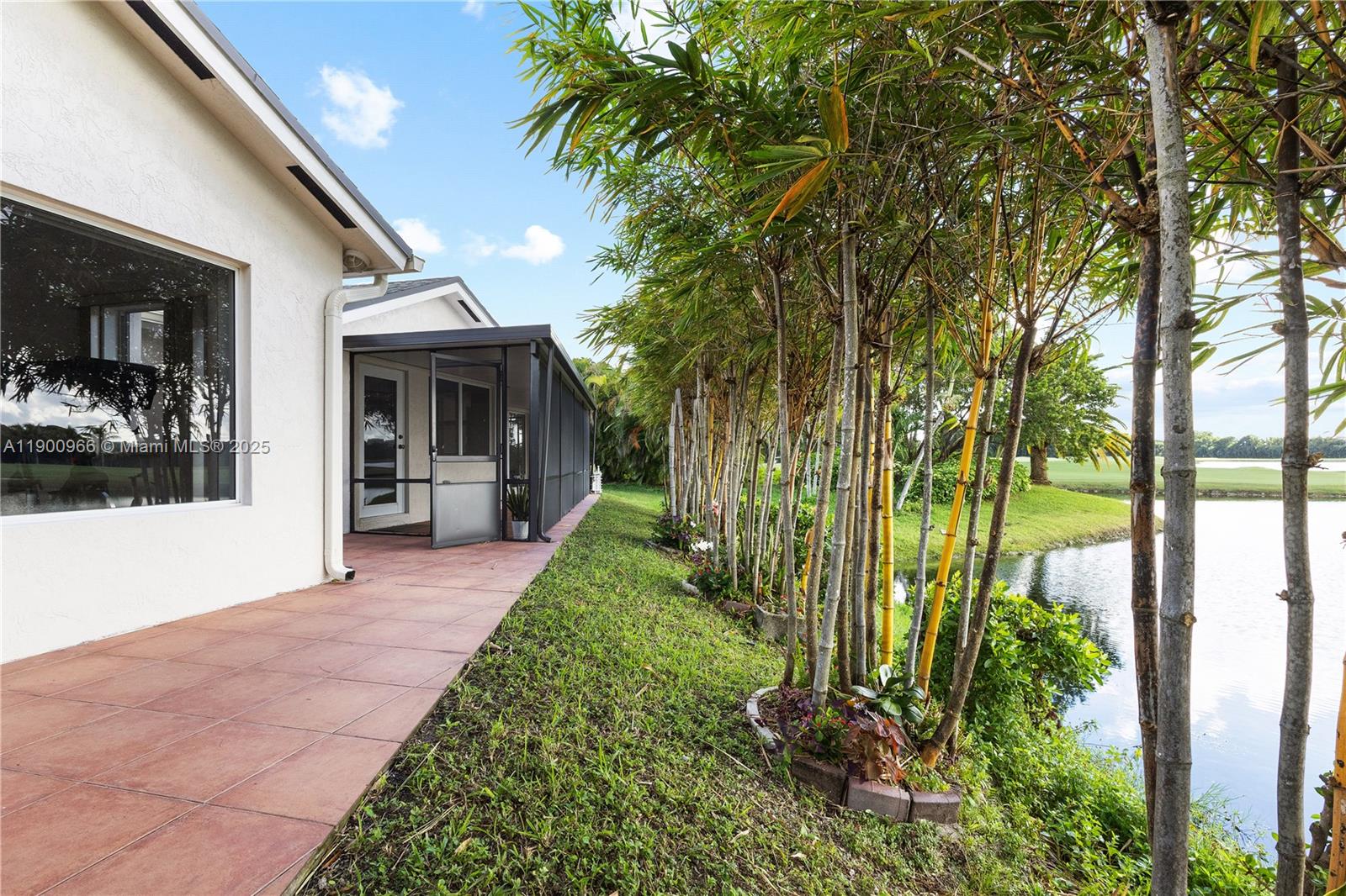 PATIO HOMES OF DORAL PINE - Residential