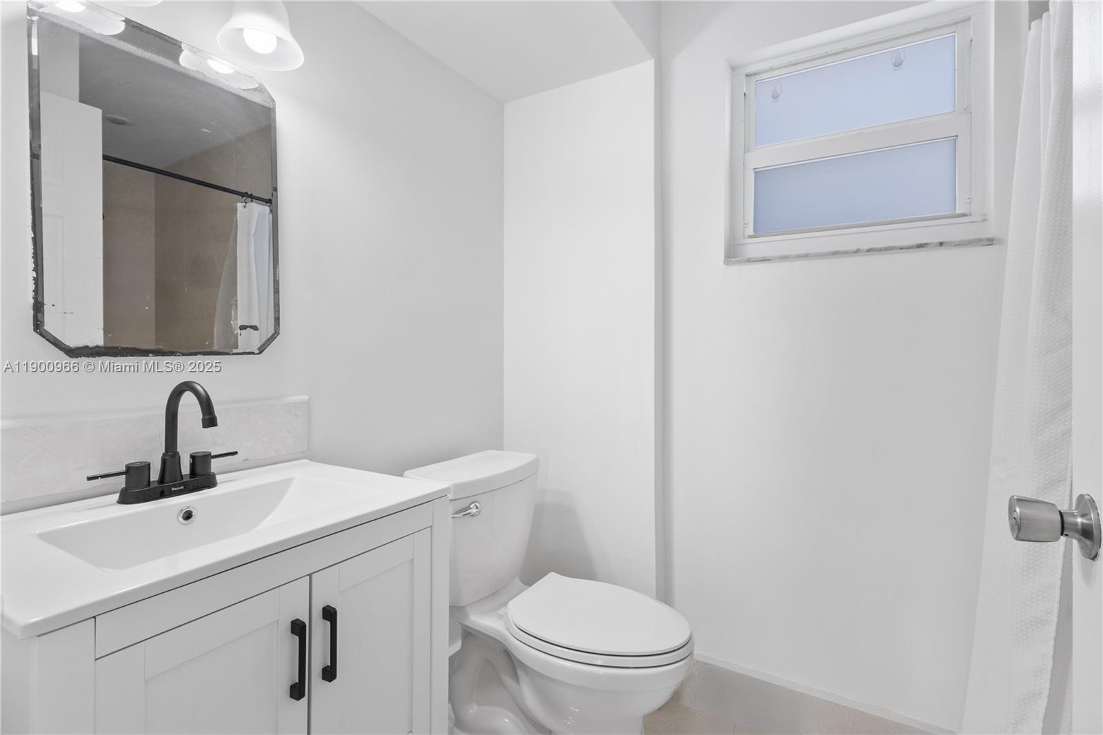 PATIO HOMES OF DORAL PINE - Residential