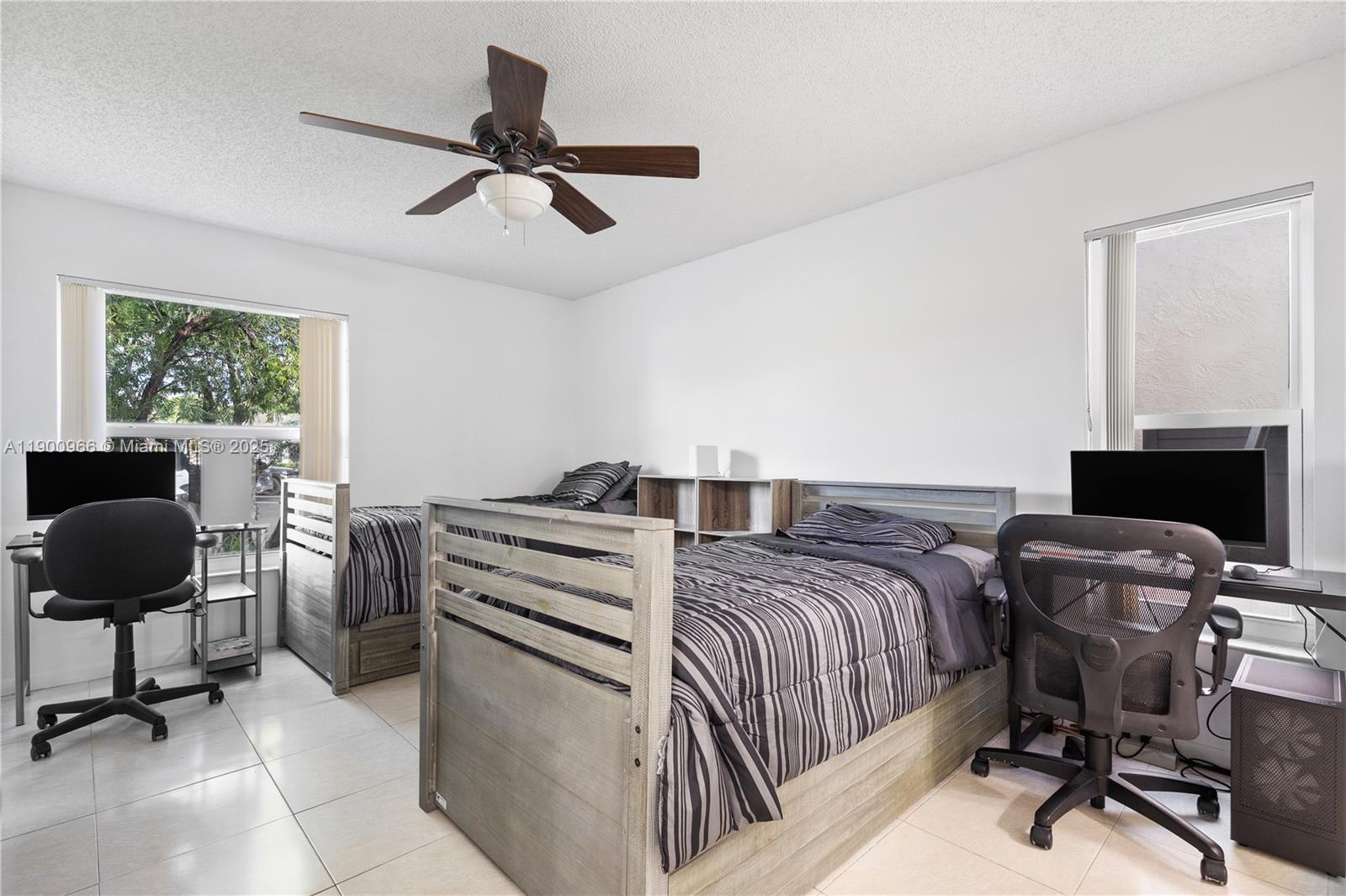 PATIO HOMES OF DORAL PINE - Residential