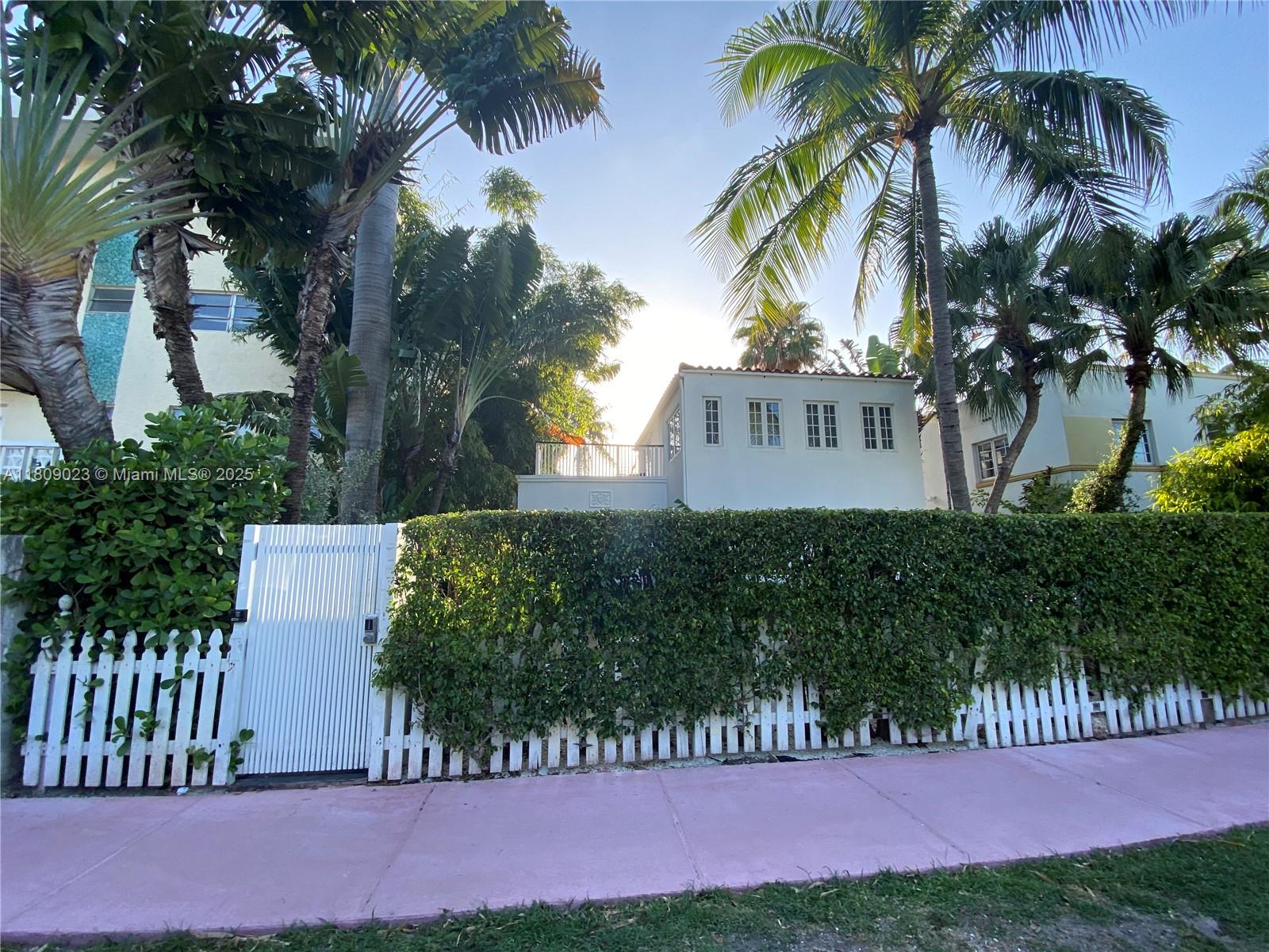 Rental Property at 912 Euclid Ave 3, Miami Beach, Miami-Dade County, Florida - Bathrooms: 1  - $1,750 MO.