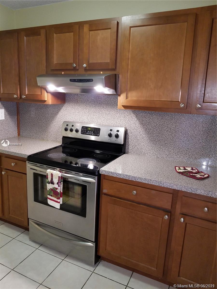 WINDING LAKE 2 AT WELLEBY - Residential Lease