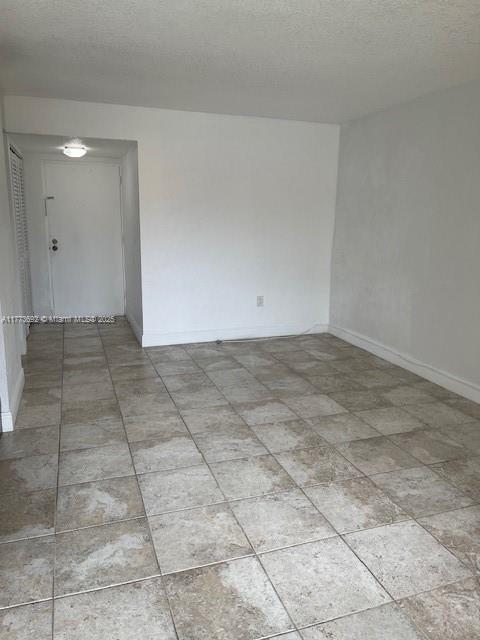 SOUTH WINDS CONDO - Residential