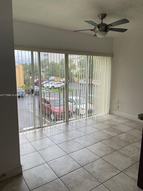 SOUTH WINDS CONDO - Residential
