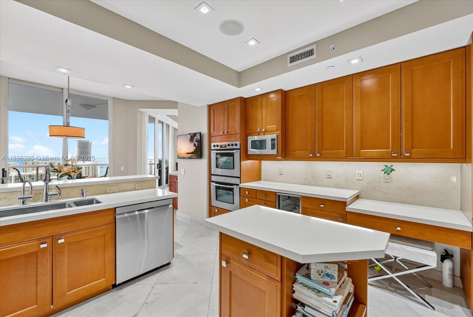 ATLANTIC I AT THE POINT C - Residential