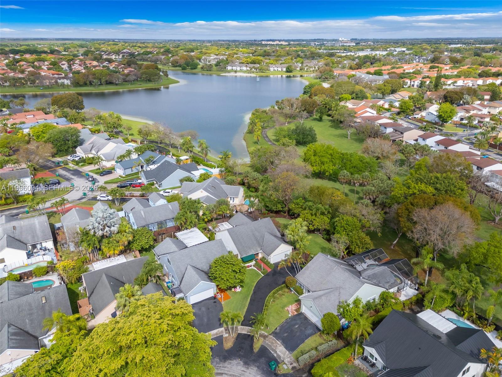 SUNFISH AT THE HAMMOCKS - Residential