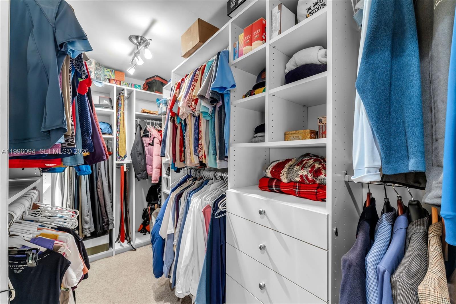 SUNFISH AT THE HAMMOCKS - Residential