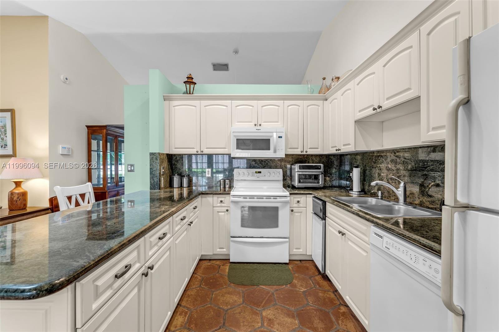 SUNFISH AT THE HAMMOCKS - Residential