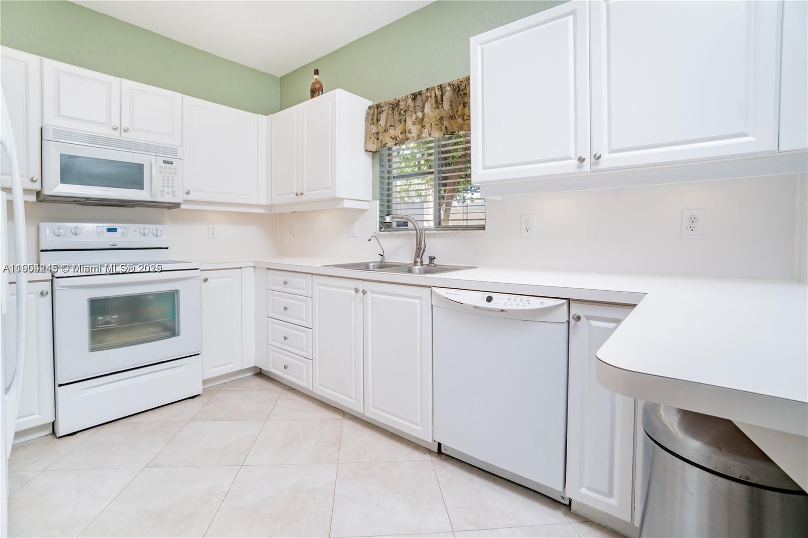 SUNRISE GOLF VILLAGE SECT - Residential Lease