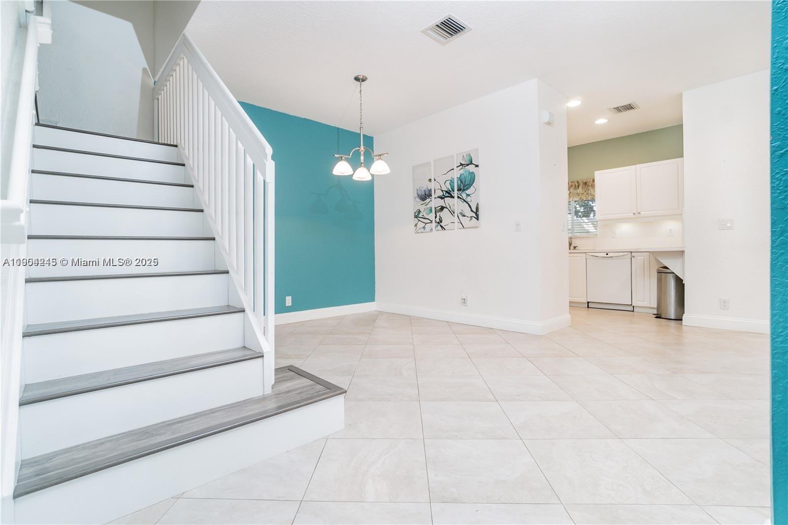 SUNRISE GOLF VILLAGE SECT - Residential Lease