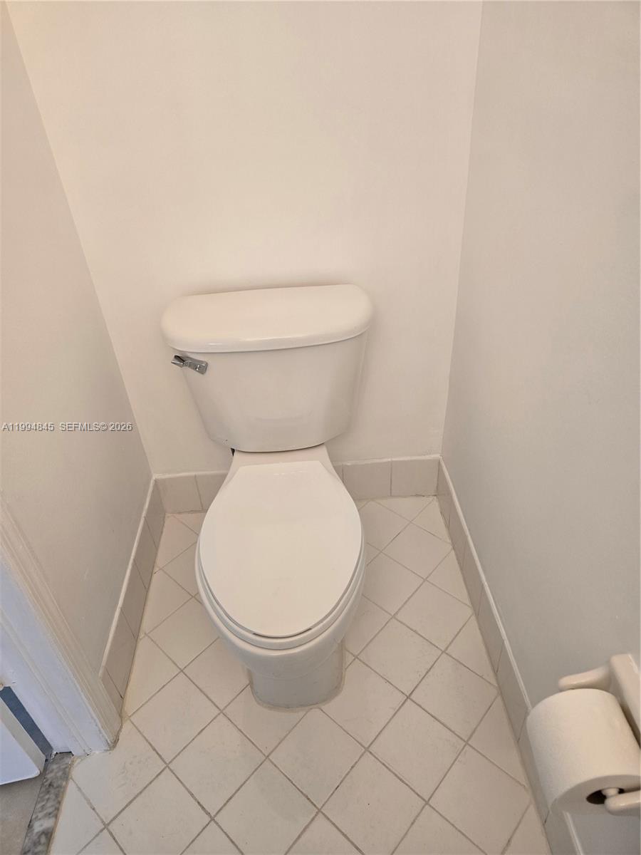 VILLAS AT CARMEL CONDO NO - Residential